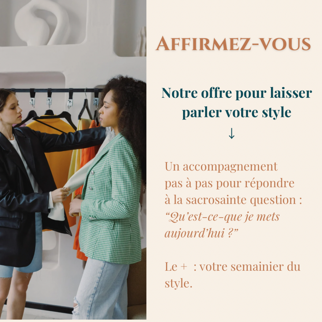Deux femmes en essayages de vêtements