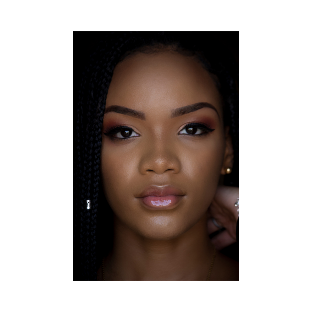 Portrait visage femme noire maquillée